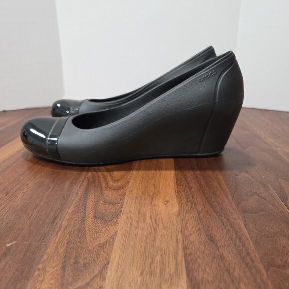 CROCS Black Patent Cap Toe Wedge Platforms High Heels Shoes Womens Sz 10 - Picture 3 of 13